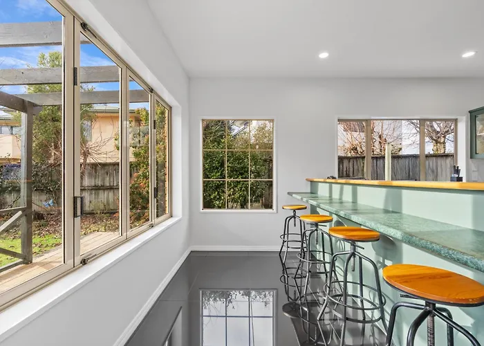Meadowstone Vista - * Wanaka