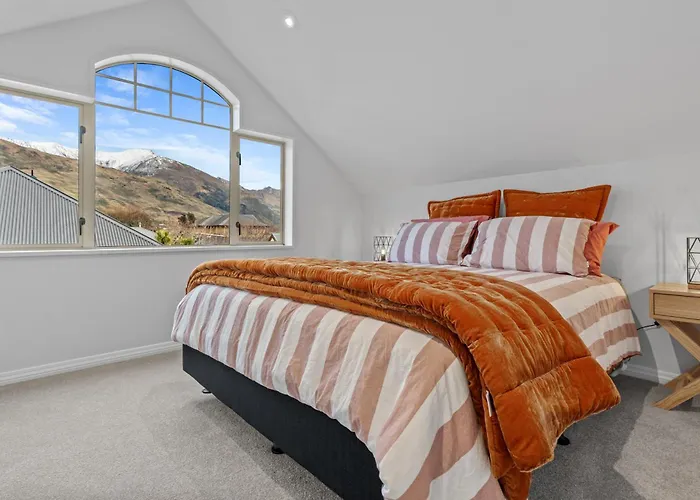 Meadowstone Vista - * Wanaka